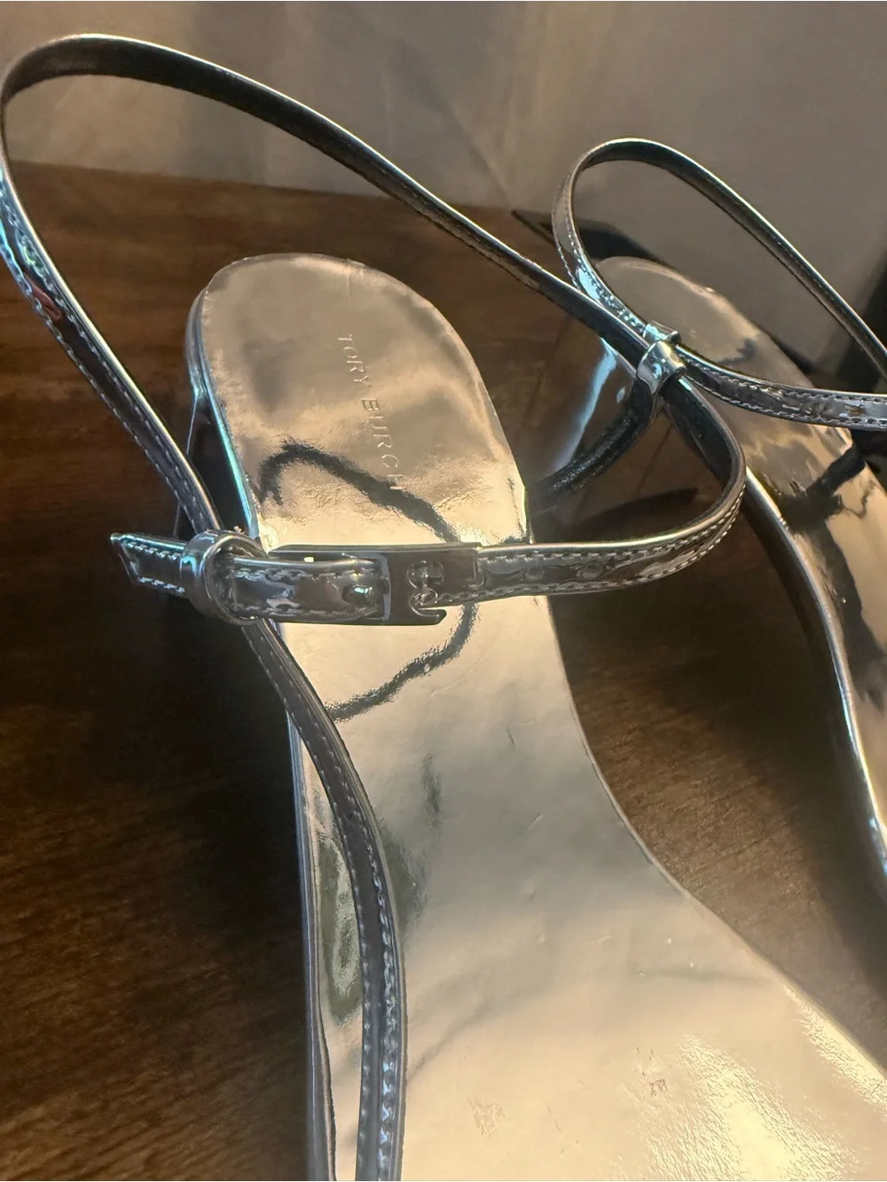 Tory Burch Silver Strappy Leather Sandals size 8